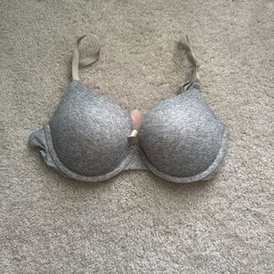 PINK Victoria Secret Women Bra 34D Gray Heather Wear Everyday Push Up Underwire
